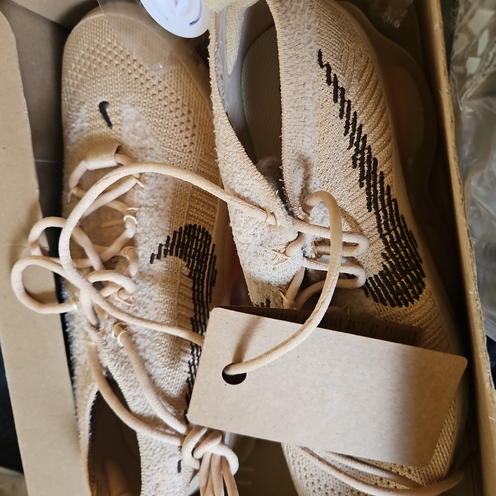Women's nike air scorpions! Brand new!